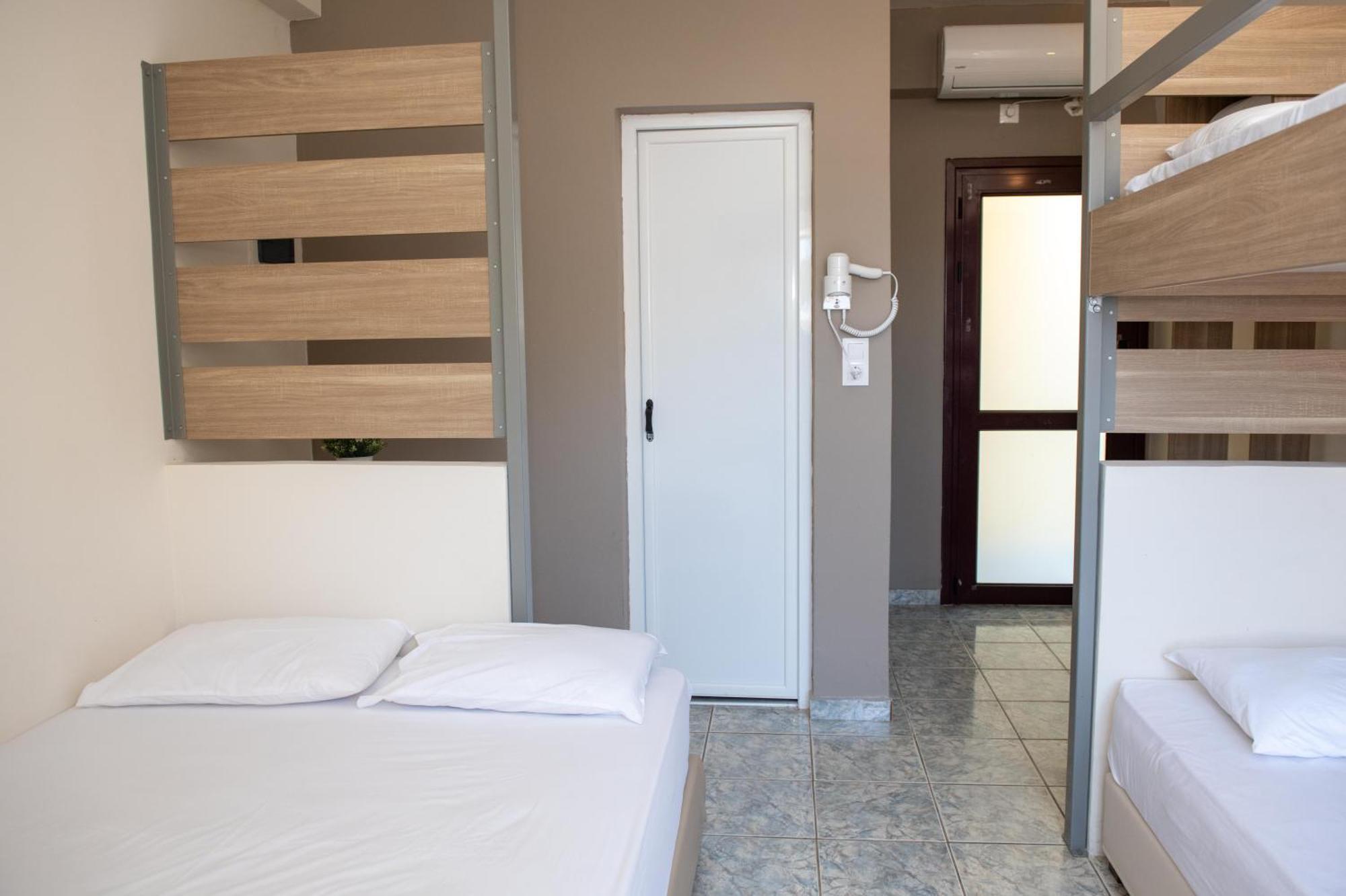 Tota Marinou Hotel Agioi Apostoloi  Exterior photo
